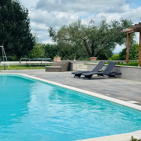 Chloe Villa Nepi